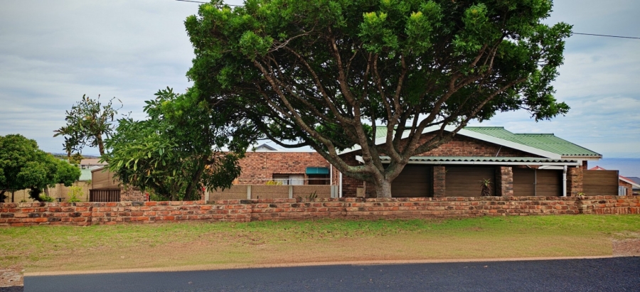 3 Bedroom Property for Sale in Dana Bay Western Cape